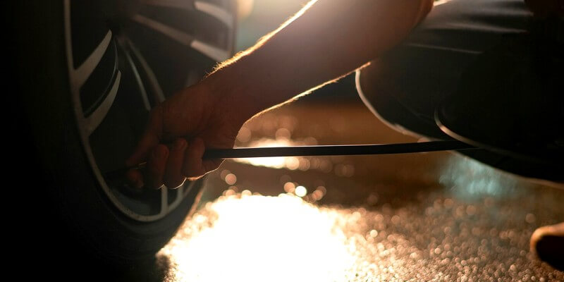 Controllo pneumatici auto