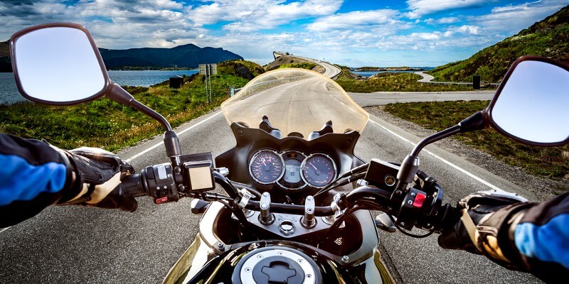 You are currently viewing Road trip à moto – Équipements, préparation et conseils