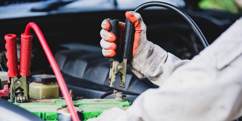 You are currently viewing Comment recharger une batterie de voiture ?